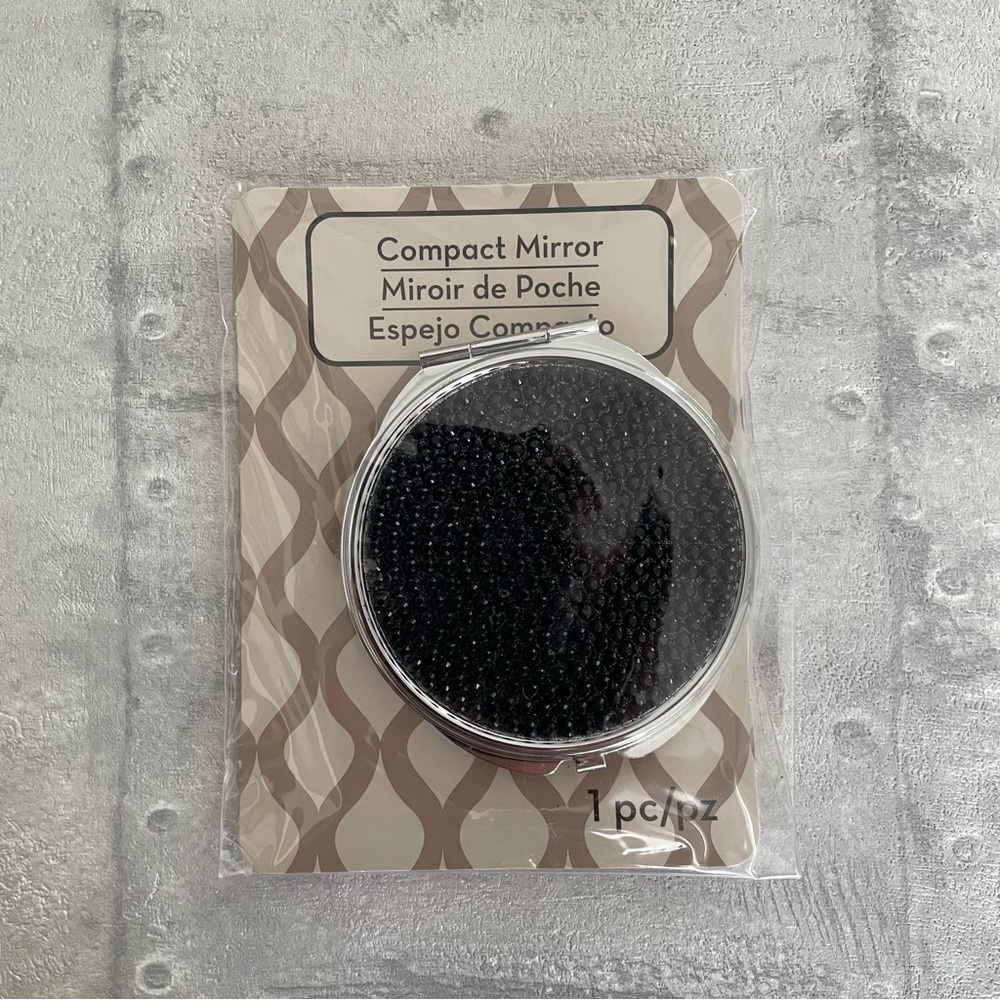 ✨FREE ADD ON✨ Compact Mirror